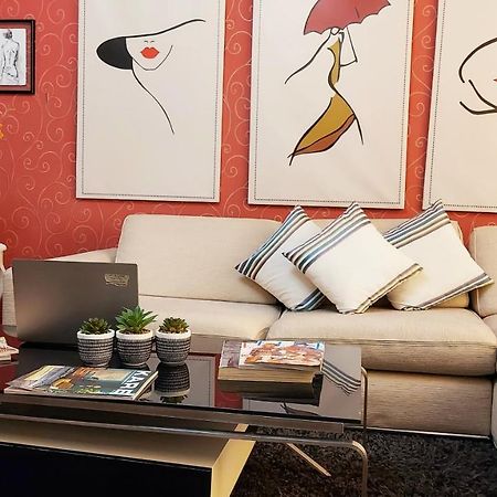 Spacious Family-Friendly Apartment In The Heart Of Bllok Тирана Экстерьер фото