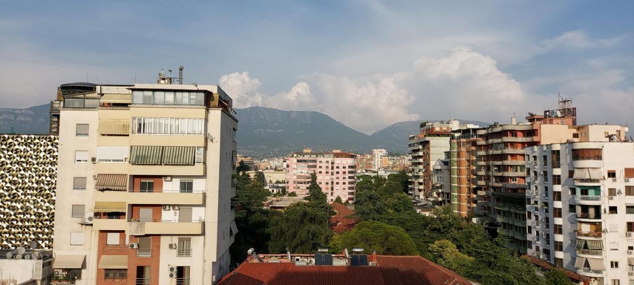 Spacious Family-Friendly Apartment In The Heart Of Bllok Тирана Экстерьер фото